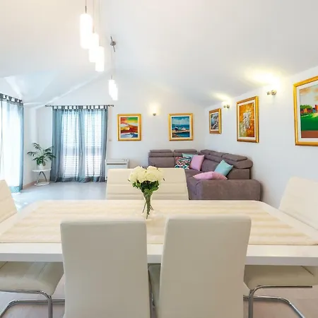 Penthouse Leon Апартаменты