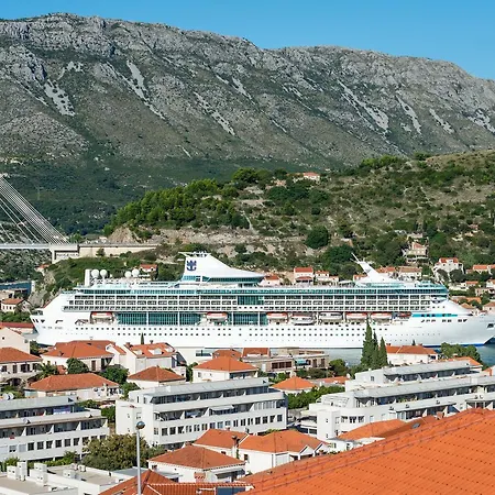 Daire Penthouse Leon *