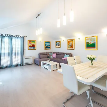 Penthouse Leon 두브로브니크