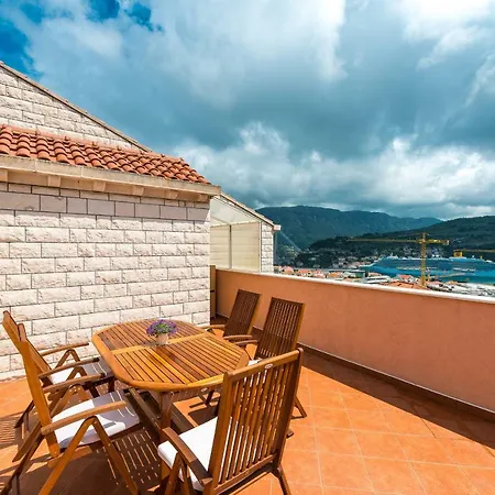 Penthouse Leon Apartman *